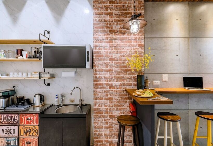 مسافرخانه Fernan B&b