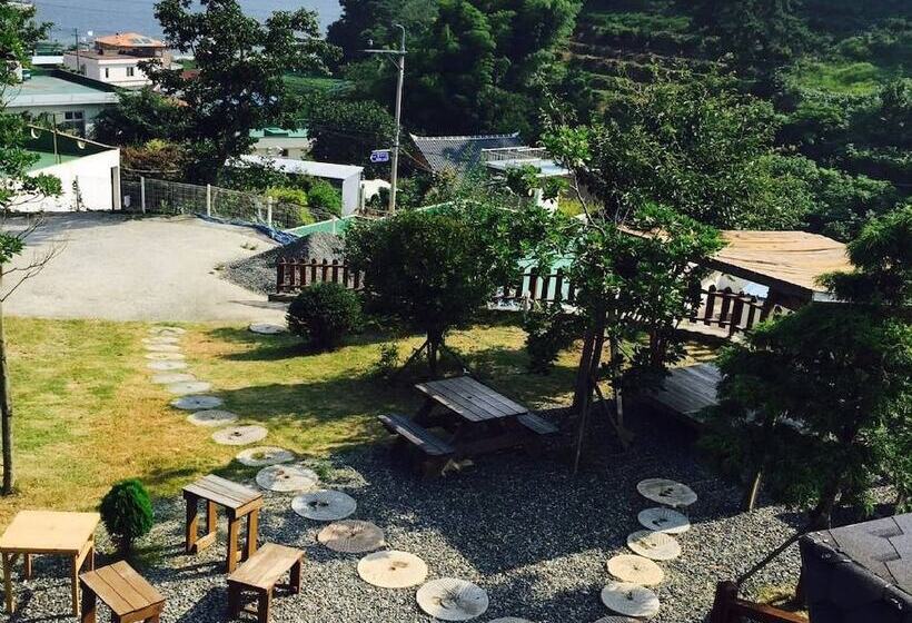 فندق فئة نجمة واحدة Geoje Sea Love Pension