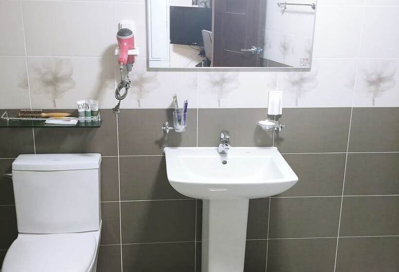 فندق فئة نجمة واحدة Geoje Sea Love Pension