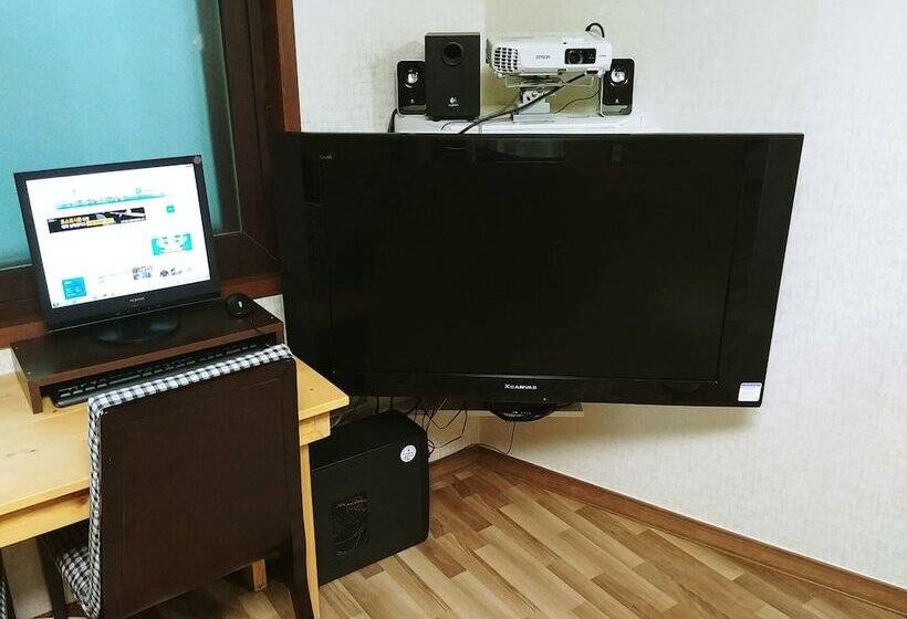 فندق فئة نجمة واحدة Geoje Sea Love Pension