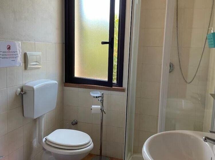 פונדק Le Case Al Quadrato