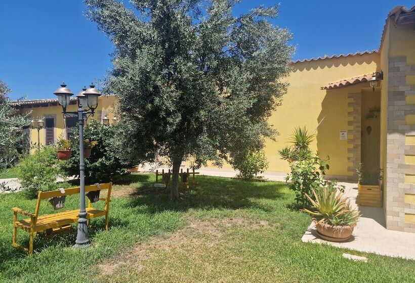 פונדק Le Case Al Quadrato