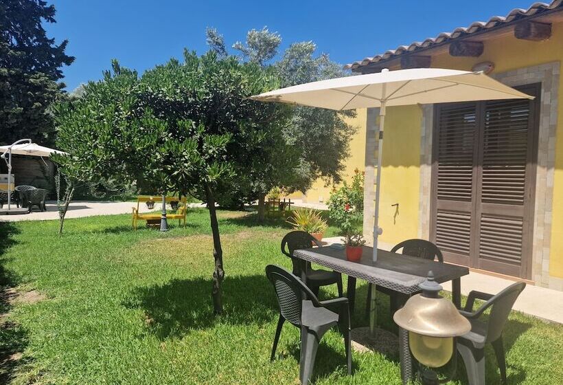 פונדק Le Case Al Quadrato