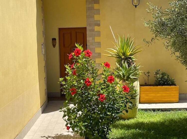 פונדק Le Case Al Quadrato