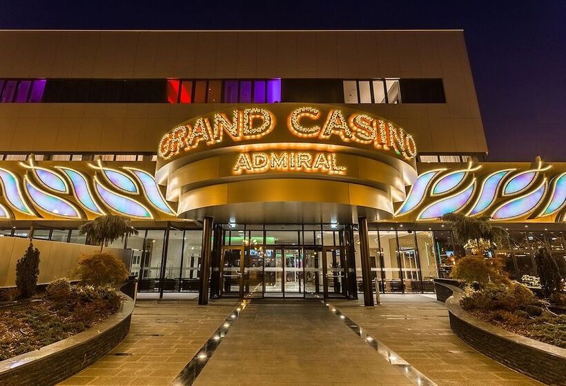 בית מלון כפרי Admiral