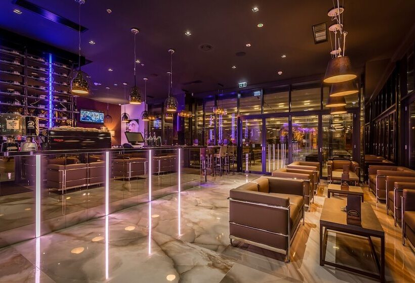 בית מלון כפרי Admiral