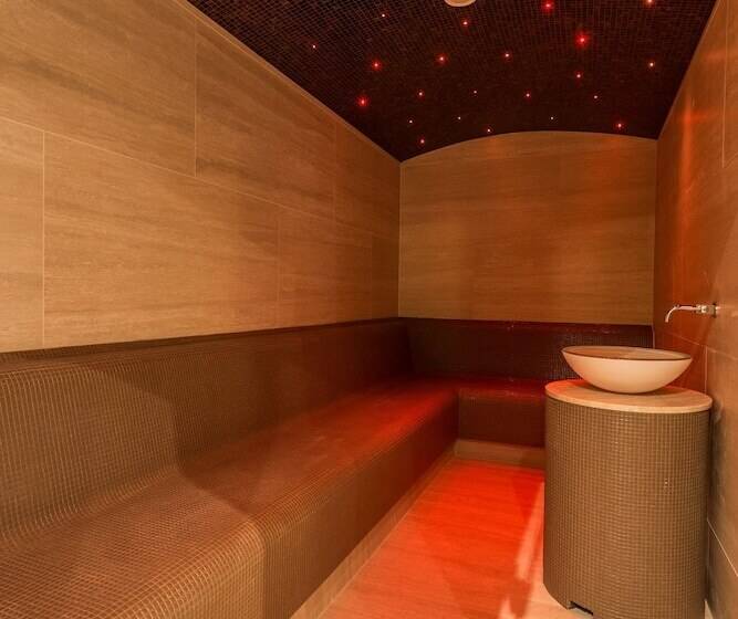 בית מלון כפרי Admiral