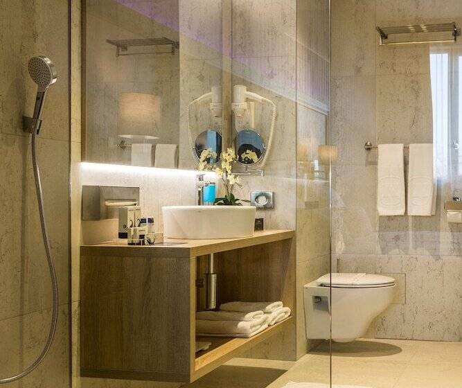 בית מלון כפרי Admiral