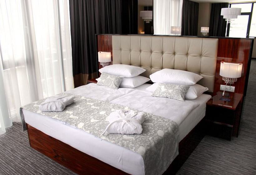 בית מלון כפרי Admiral