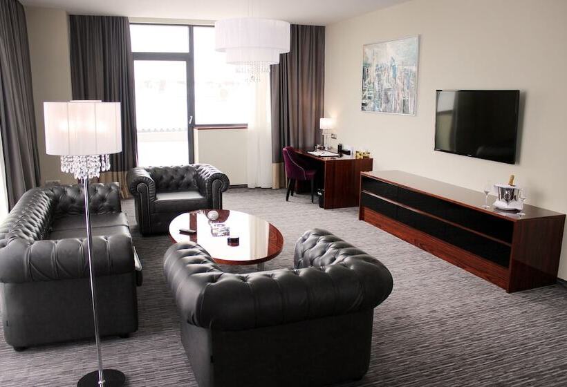 בית מלון כפרי Admiral