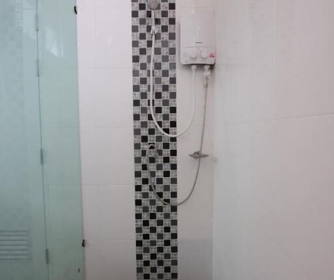 Отель Bees Smile