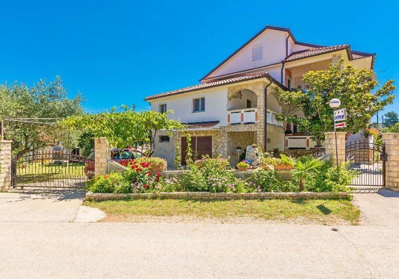 酒店 Blanka Apartments