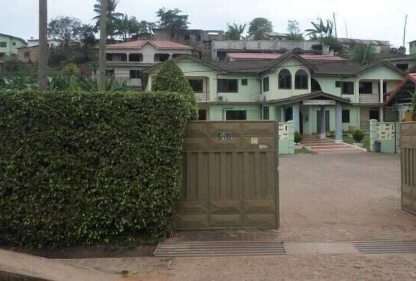 هتل Boy Boison Elite