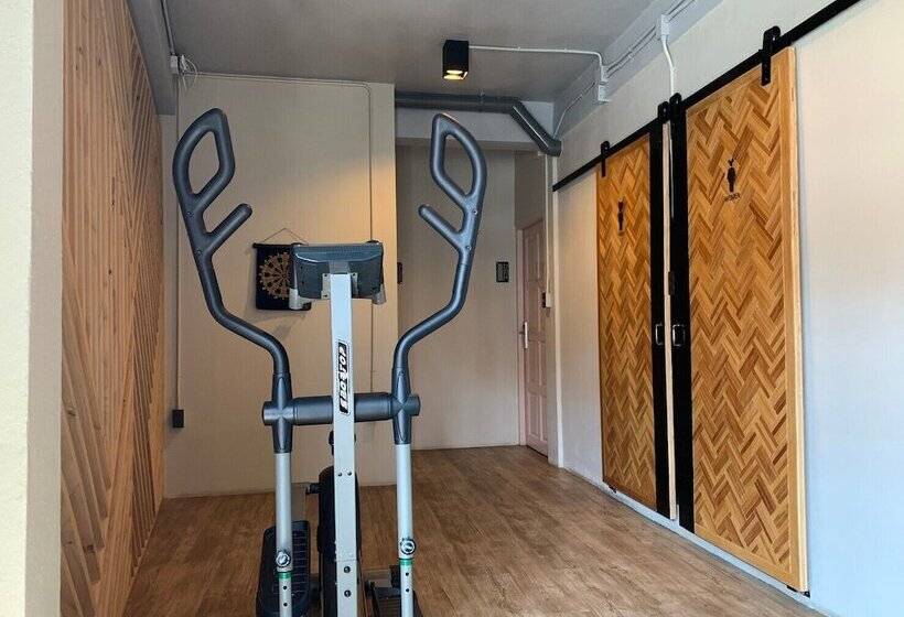 فندق Busket Hostel