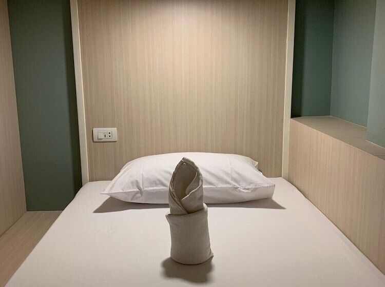 هتل Busket Hostel