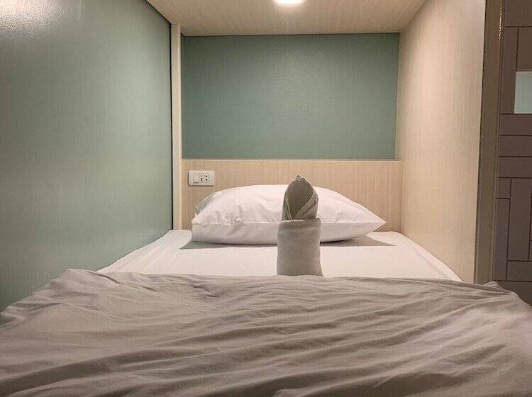 فندق Busket Hostel