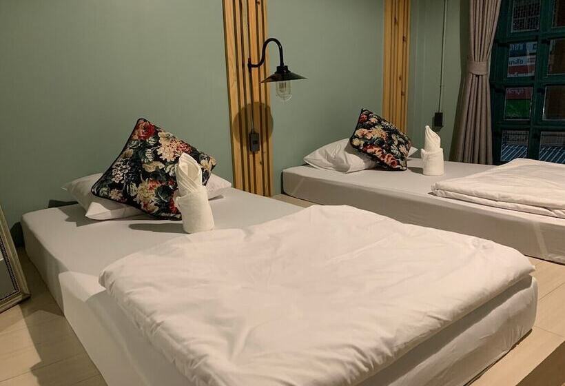 فندق Busket Hostel