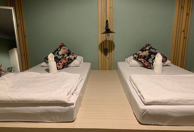 فندق Busket Hostel