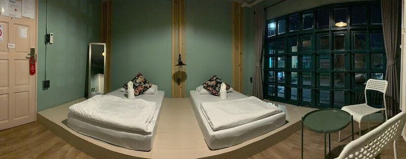 هتل Busket Hostel