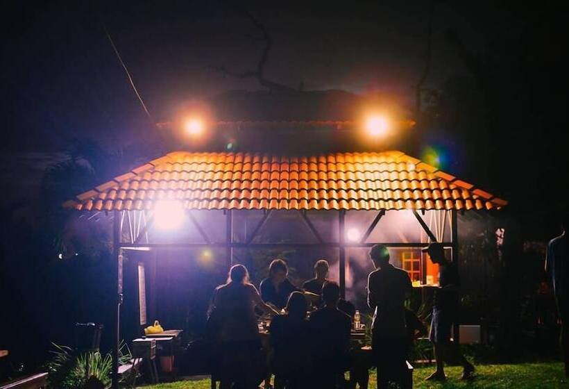 בית מלון כפרי Carpe Diem Orchard Home