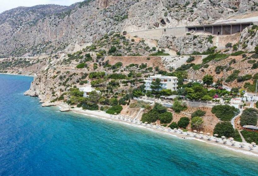 בית מלון כפרי Cokkinis