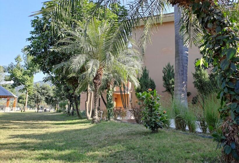 בית מלון כפרי Voco Jim Corbett By Ihg