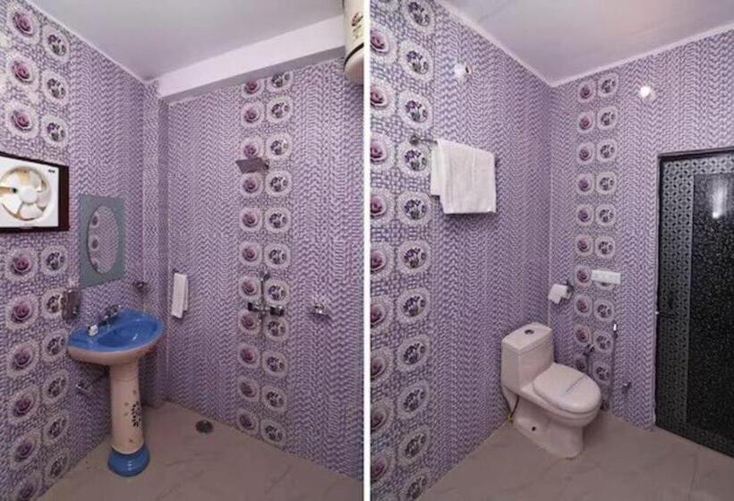 فندق Corbett Sunrise Resort