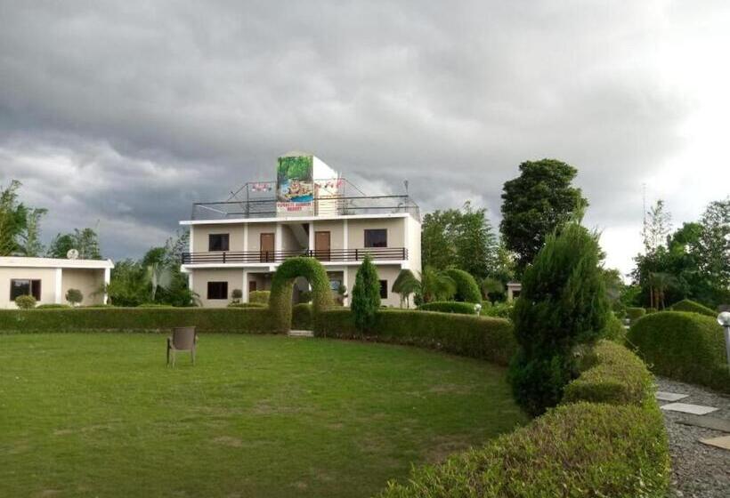 فندق Corbett Sunrise Resort