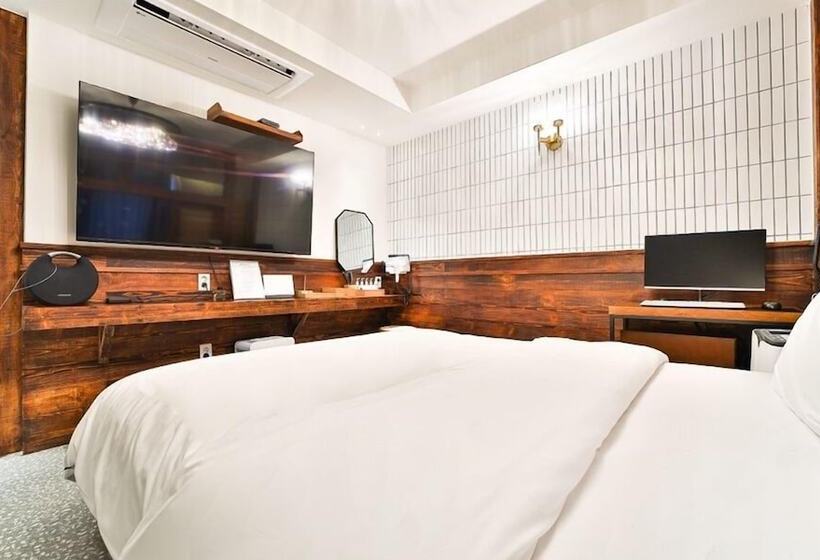 Hotel February Tongyeong Jukrim