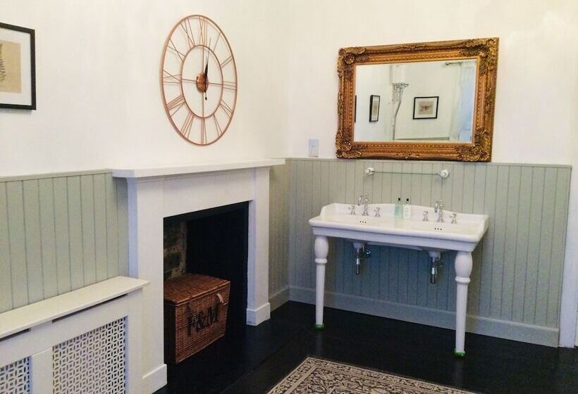 ホテル Graemeshall House