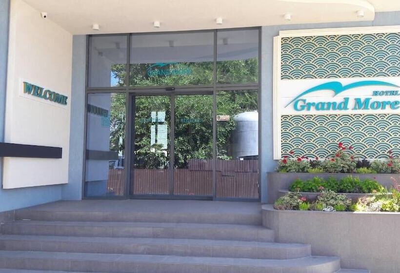 ホテル Grand More