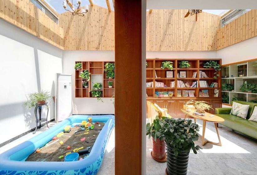 Отель Gubei Water Town Revolution