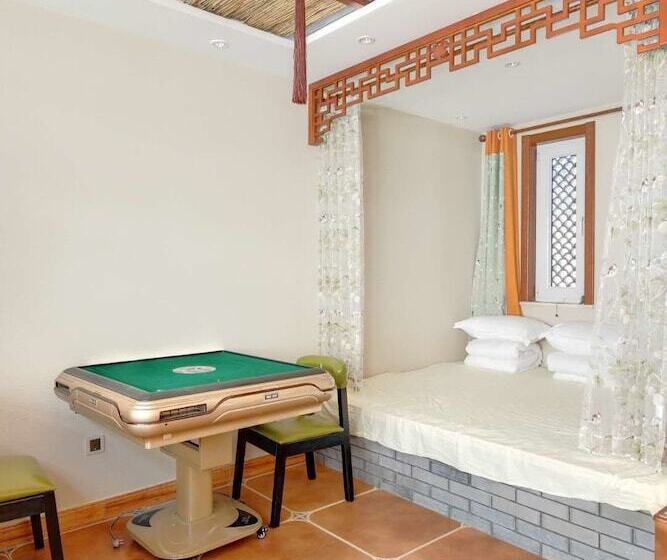 Отель Gubei Water Town Revolution