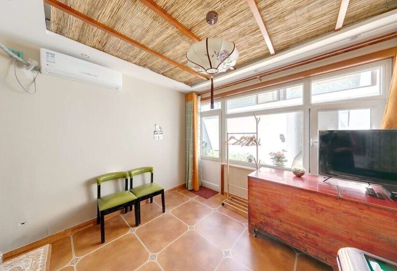 Отель Gubei Water Town Revolution