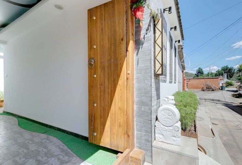 Отель Gubei Water Town Revolution