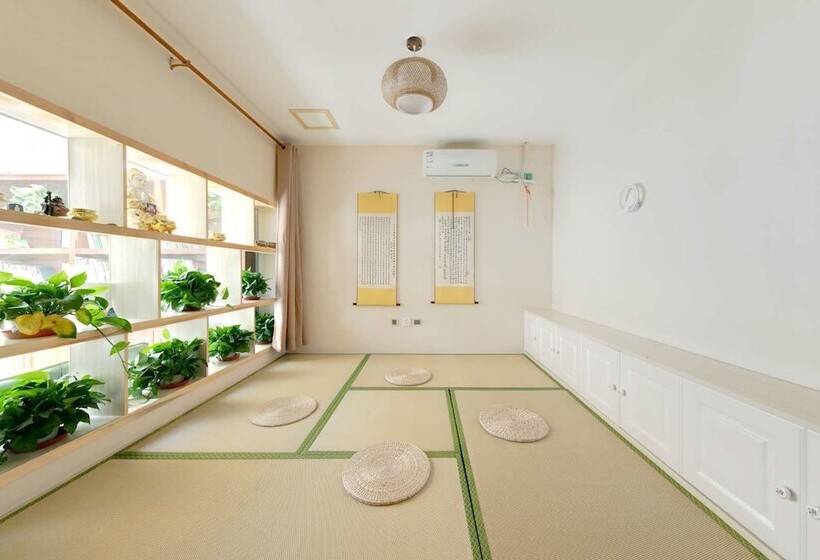 Отель Gubei Water Town Revolution