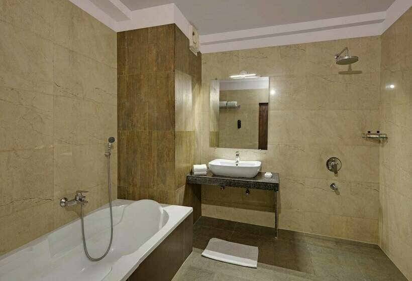 Hotel Highway King Behror Neemrana