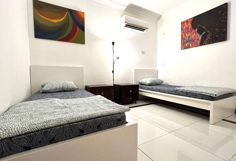 هتل Home Stay Hostel