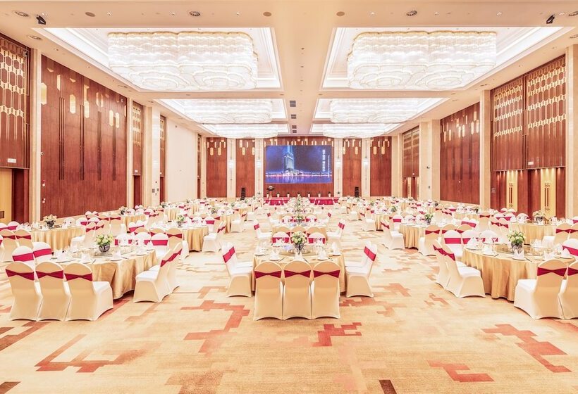 בית מלון כפרי Howard Johnson New District Plaza Ziyang