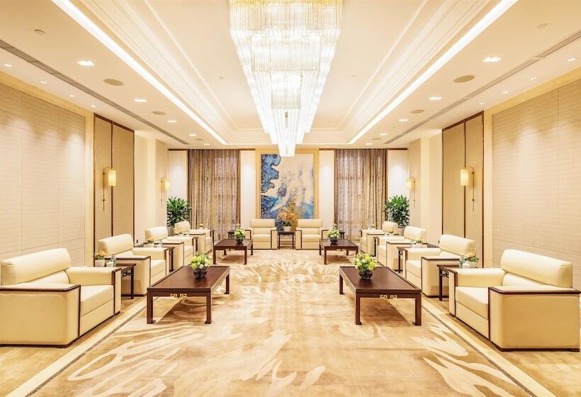 בית מלון כפרי Howard Johnson New District Plaza Ziyang