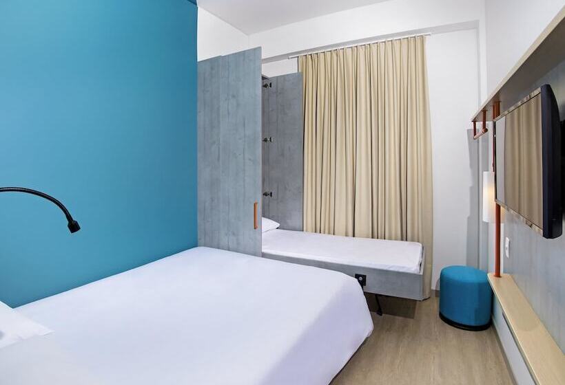 בית מלון כפרי Ibis Budget Itagui