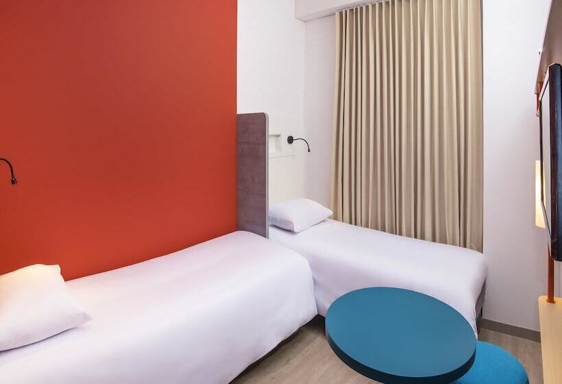 בית מלון כפרי Ibis Budget Itagui
