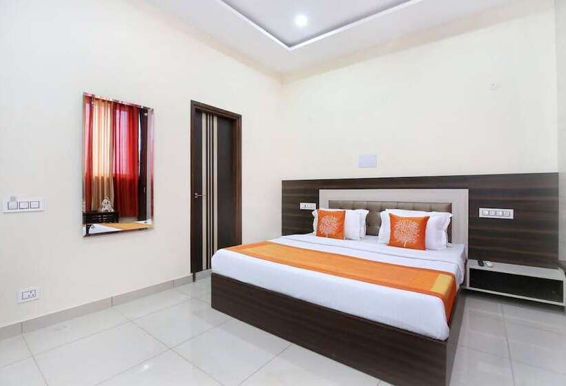 בית מלון כפרי Jb 2 By Oyo Rooms