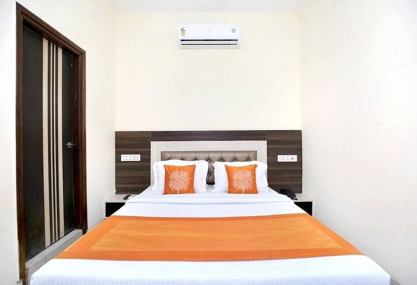 בית מלון כפרי Jb 2 By Oyo Rooms