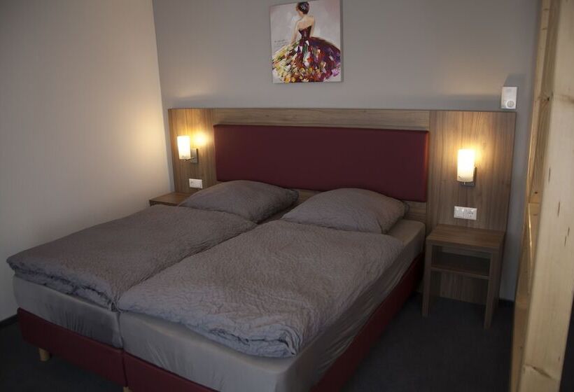 Hotel La Flamme Wertheim Garni