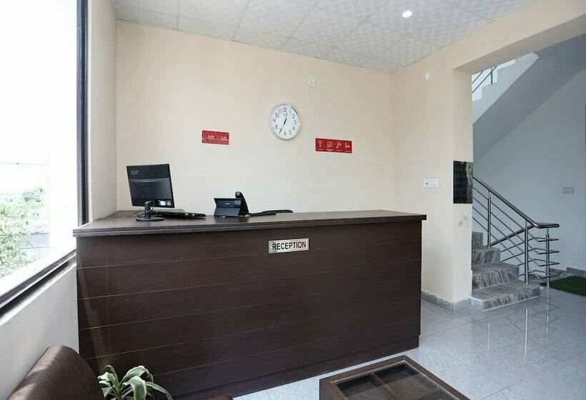 בית מלון כפרי Madhuban Resort