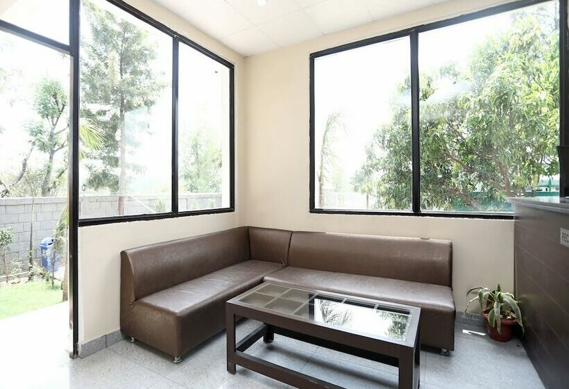 בית מלון כפרי Madhuban Resort