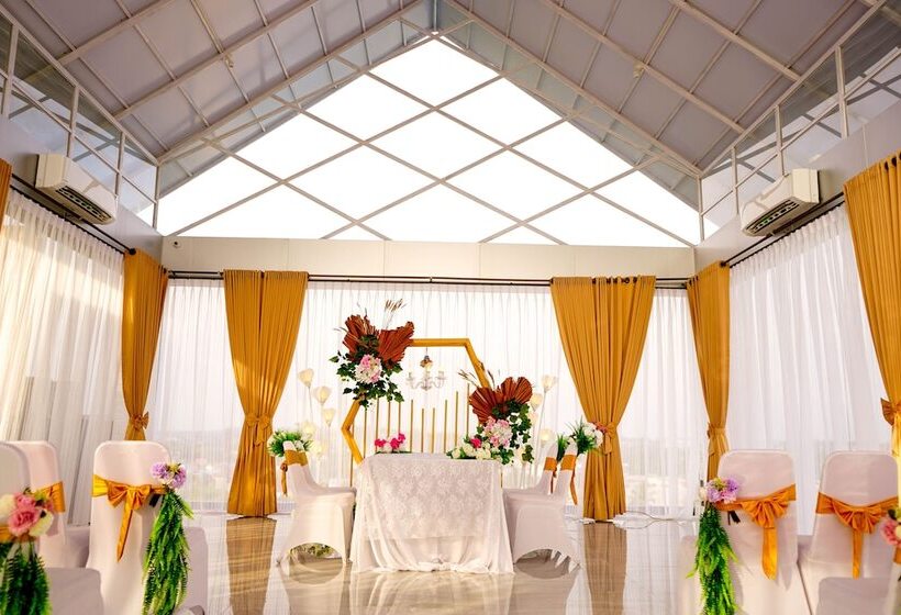 Maxonehotels @balikpapan