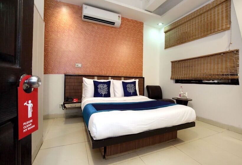 فندق Oak By Oyo Rooms