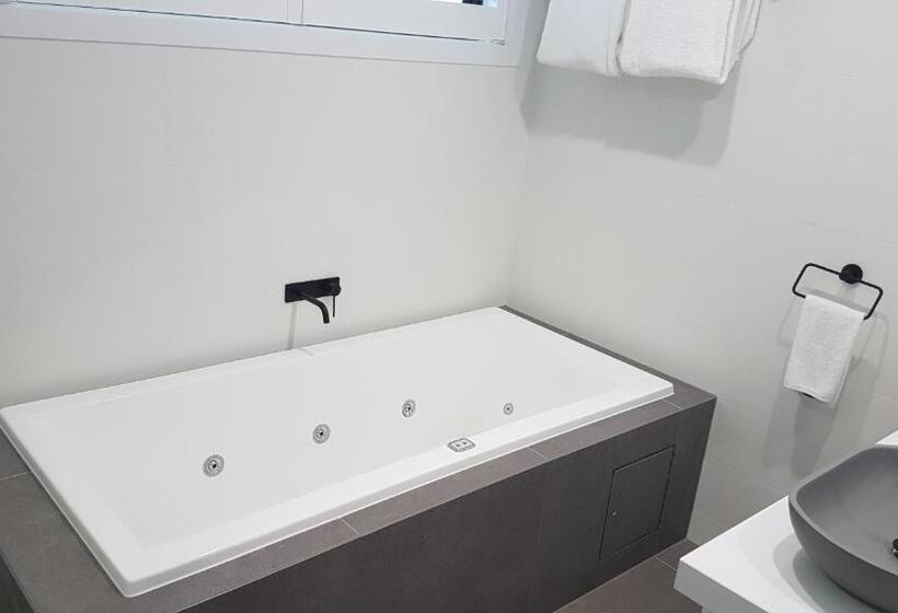 בית מלון כפרי Ocean Grove Chalet